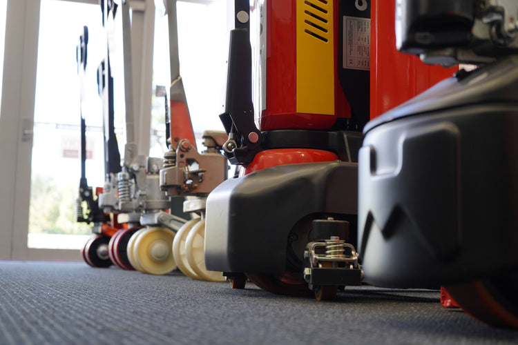 Manual vs Electric Pallet Trucks: Which Is Right for Your Operation?